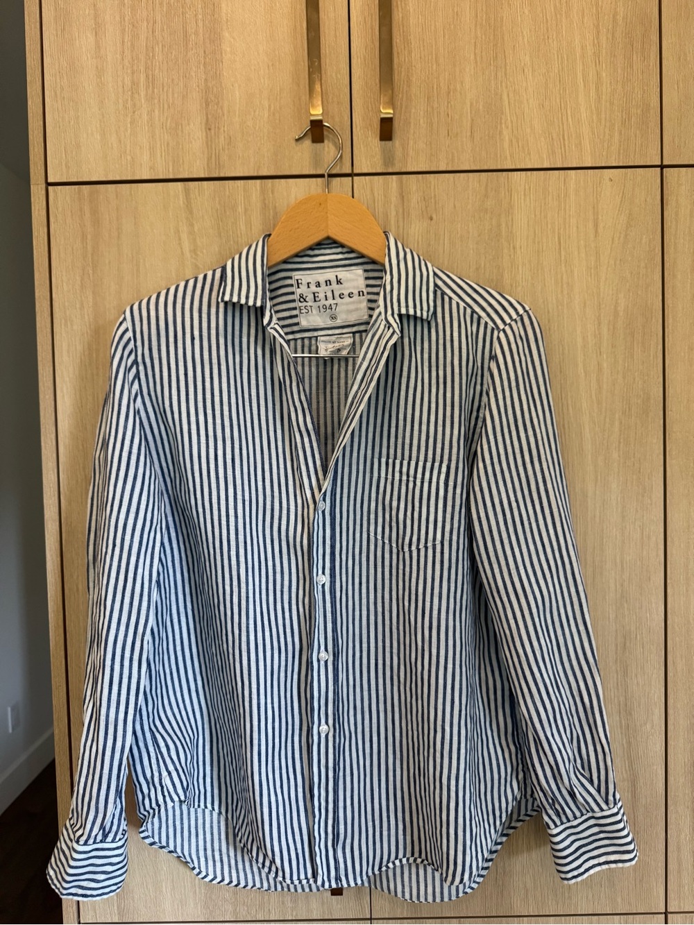 Frank & Eileen Button Up Shirt Blue & White Striped